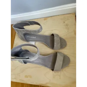 Jeffrey Campbell Lindsay Heels 3.5" sz 10 Suede Leather Nude Lucite Sparkle Heel thumbnail 7