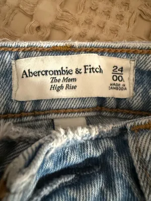 Abercrombie Jeans High-Rise Mom thumbnail 3