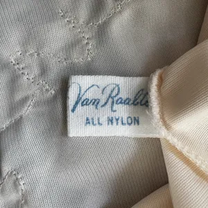 Vintage Van Raalte Full Slip Dress Nightgown 32 Small Beige Lace Appliqué USA thumbnail 8