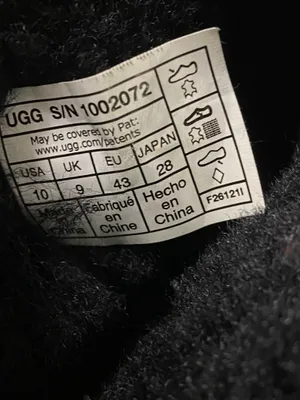 UGG Classic Mini Boots women size 10  thumbnail 7