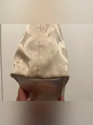 Coach JulieOp Art Tan Signature Tote/ Silver Metallic Trim❤️‍🔥needs lil clean thumbnail 7