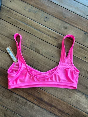 NWT Skims Scoop Neck Shiny Pink Taffy Bikini Top S thumbnail 5