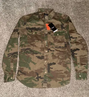 Pull&Bear Limited Edition Camouflage Embroidered Graphic Button-Down Shirt thumbnail 1