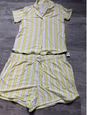 State of Day Womens Small Pajama Set Yellow White Striped Top & Shorts NWT A4020 thumbnail 1