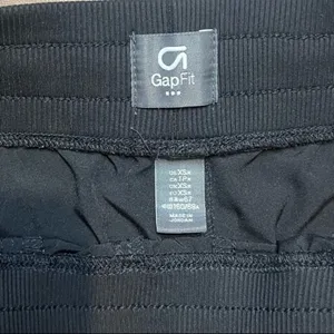 GapFit Black Shorts thumbnail 2