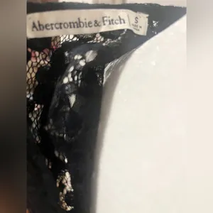 Abercrombie & Fitch Black Lace Long Sleeve Top Womens Size Small thumbnail 2