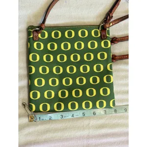 Dooney & Bourke Oregon Ducks College Print Crossbody Bag Logo Green/Yellow‎ Zip thumbnail 7