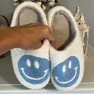 Smiley Face Slippers White Size 7.5 thumbnail 6