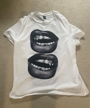 SHEIN lips shirt  thumbnail 1
