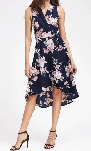 ✨HP✨V Neckline Floral Print Dip Hem Dress✨ thumbnail 1