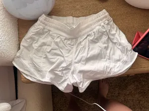 Lululemon Shorts thumbnail 1