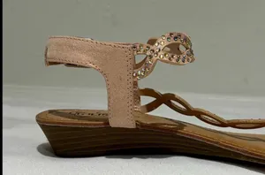 Unlisted by Kenneth Cole Embellished Wedge Sandals Size 7 thumbnail 5