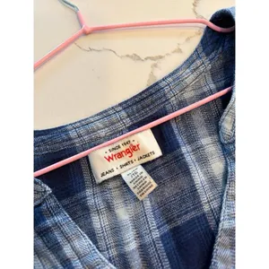 Wrangler blue plaid top features a flowy top women's XL thumbnail 5