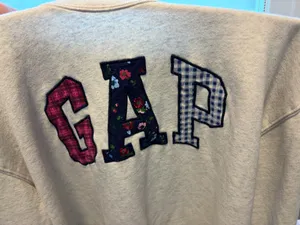 Gap Crewneck thumbnail 4