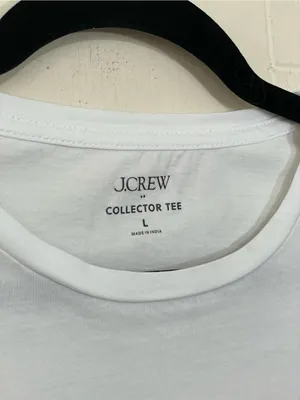 J.Crew Collectors Tee Size L Apple Graphic Print White Cotton Short Sleeve thumbnail 2