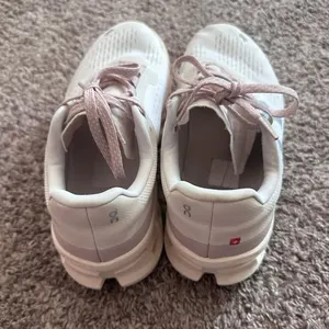 On Cloudmonster pink Running Shoes Size 10 thumbnail 5