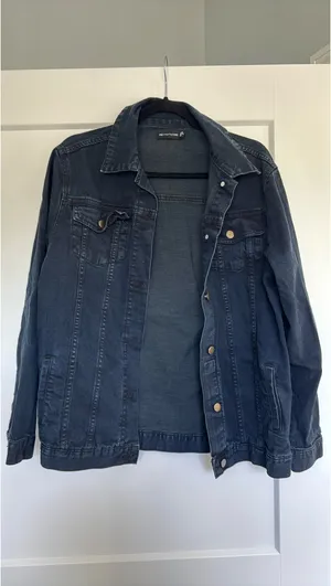 Pretty Little Thing Washed Denim Black Jacket thumbnail 1
