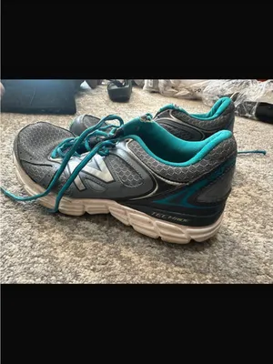 New Balance Women’s Gray and Teal Athletic Sneakers thumbnail 2