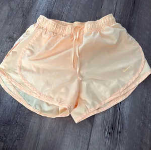 Women’s Nike Shorts Dri-Fit Lined thumbnail 1