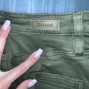 Blank NYC Delancey Button Fly High Waist Wide Leg Green Pants Jeans Size 24 thumbnail 6