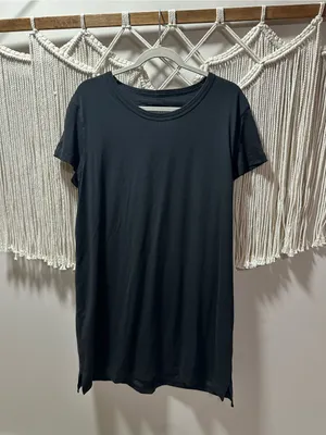 lululemon athletica Black Short-Sleeve Midi Tee Dress thumbnail 5