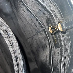 Michael Kors Black shoulder bag with 3 compartments for organization. thumbnail 7