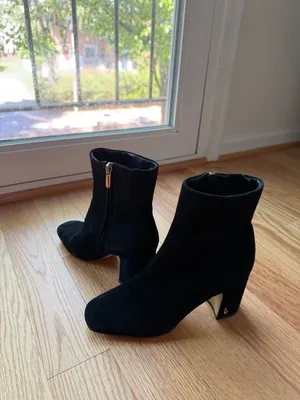 Sam Edelman Fawn Black Suede Ankle Booties Block Heel Square Toe Size 7.5 thumbnail 2