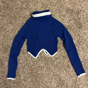 Boutique Blue And White Turtleneck Sweater thumbnail 2