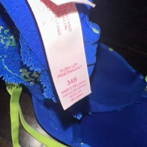 Victoria’s Secret neon blue polka dot 34B lacy push-up bra thumbnail 3