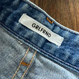 GRLFRND Helena Short Front Button Distressing 23 thumbnail 5