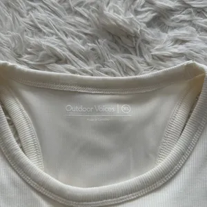 Outdoor Voices Ribbed Racerback Tank XS White Ruched Sides Removable Pads NWOT thumbnail 3