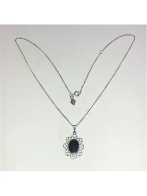 Sarah Coventry Silver Tone Black Stone Pendant Necklace thumbnail 2