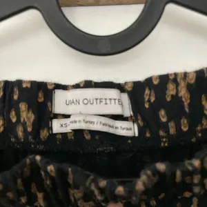 Urban outfitters, pull-on pants ankle length, women’s size xs, black brown‎ thumbnail 2
