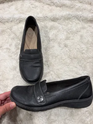 Clarks Black Cora Daisy women's Casual loafers Woman’s Size 8 thumbnail 3