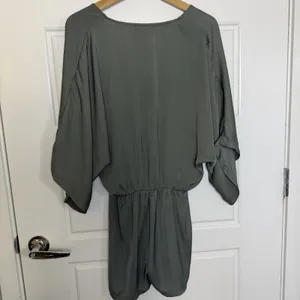 Lulus Olive Green Satin Romper Quarter Sleeve Size Small thumbnail 4