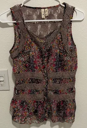 Girl Krazy Floral Lace Peplum Top Sleeveless Boho Boutique‎ thumbnail 1