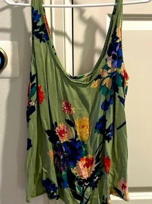 Kimchi blue top 100% rayon thumbnail 1