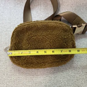 Lululemon Everywhere Fleece Belt‎ Bag Fanny Pack in Burnt Caramel thumbnail 5