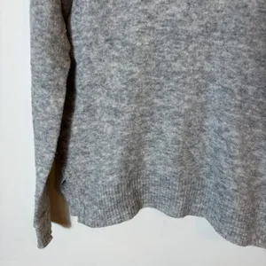 Banana Republic Turtleneck Sweater Size Medium Gray Long Sleeve Wool‎ Blend thumbnail 3