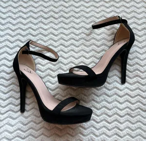 Black windsor high heels  thumbnail 1