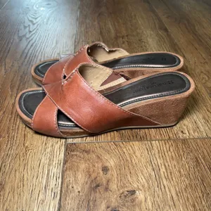 Naturalizer N5 Comfort Brown Leather Crisscross Wedge Sandals Womens 7.5 M -READ thumbnail 8