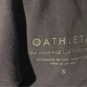 Athleta black capri leggings thumbnail 4