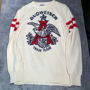 Junk food urban outfitters Budweiser Cream Crewneck Sweater thumbnail 1