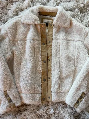 Universal Threads Cream Teddy Jacket with Tan Trim thumbnail 1