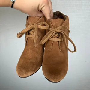 Dolce Vita Brown Suede Lace Up Wedge Ankle Boots Round Toe Size 7.5 thumbnail 2