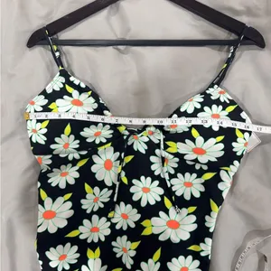 Salt & Cove Macys black‎ floral swim suit NWT Juniors Large thumbnail 4