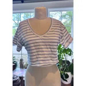 altar'd state Sylvie V Neck Crop Striped Blue& White Women’s Xxs Relaxed Xxs thumbnail 3