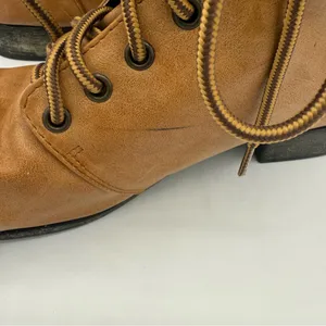 Tan lace up ankle boots with a boho vibe. Size 9.5 thumbnail 9