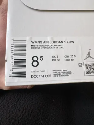 Nike Jordan 1 low. Raspberry. Youth 7, women’s 8.5 thumbnail 5