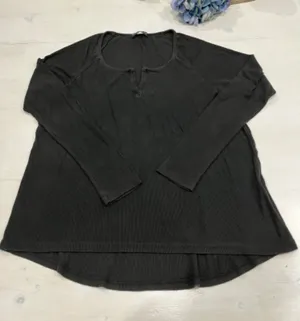 Brandy Melville Ribbed‎ Long Sleeve Top Henley Neckline Casual One Size thumbnail 1